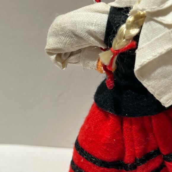 Vintage Fraulein felt doll made in Germany - Picture 8 of 11